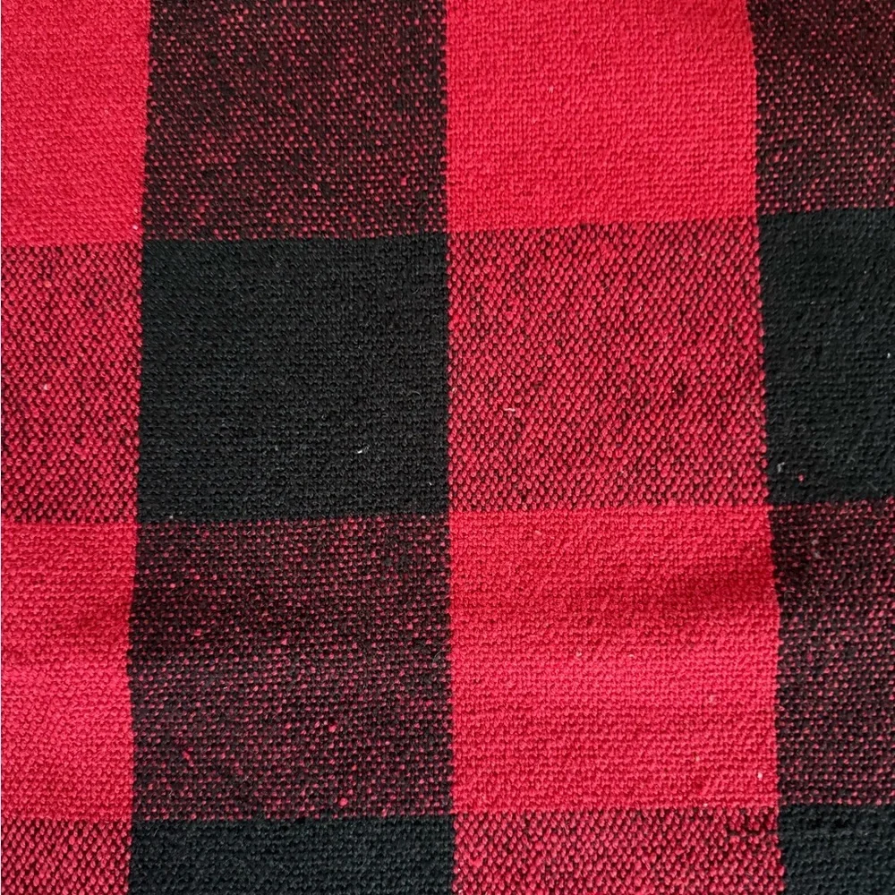 Red black buffalo check throw & two pillow covers. Throw 48 x 54 coverings  17”